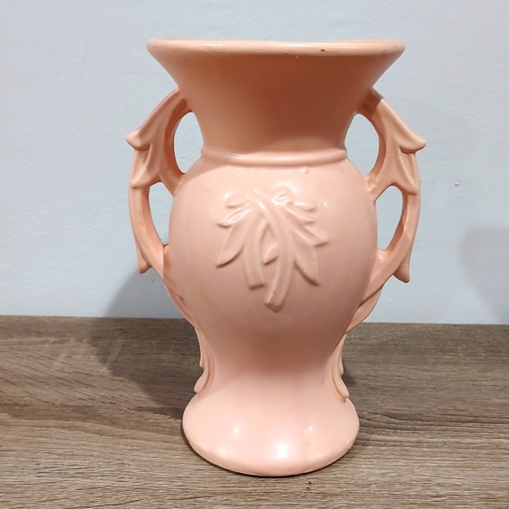 McCoy Pottery Vintage Pink Ceramic Double Handled Vase MCM Mid-Century Leaves